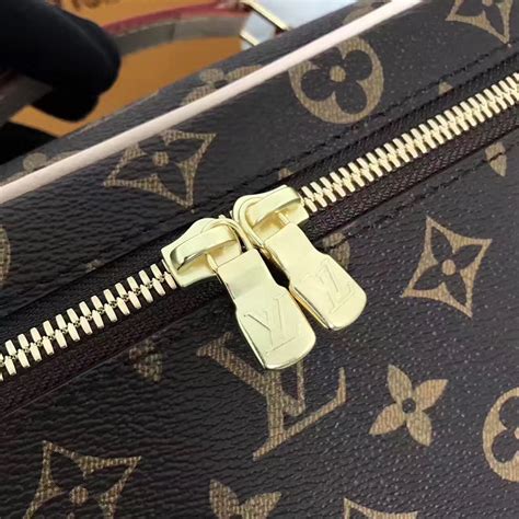 louis vuitton zipper shoulder bag